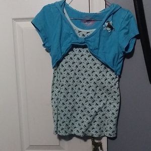 Super cute tee shirt with horse pattern and hood